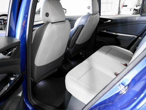 Used 2021 Volkswagen ID.4 Pro S image 28