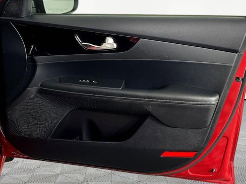 Used 2019 Kia Forte S FWD image 27