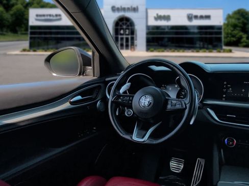 Used 2023 Alfa Romeo Stelvio Veloce AWD/4WD image 31