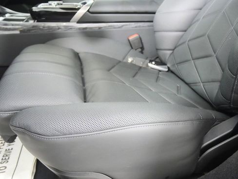 Used 2026 BMW i7 eDrive50 image 10