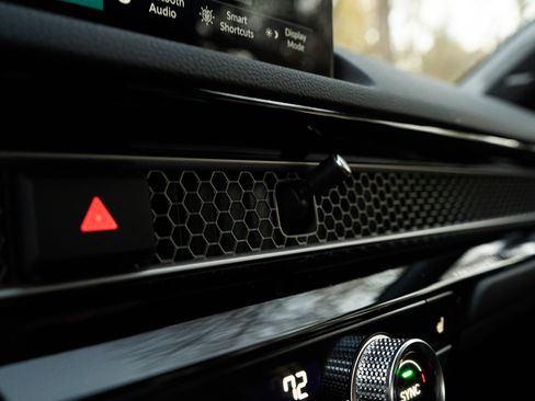 Certified 2024 Honda Civic Sport Touring image 32