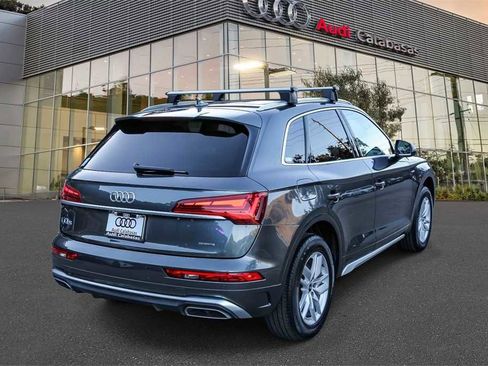 Used 2022 Audi Q5 2.0T Premium w/ Convenience Package image 4