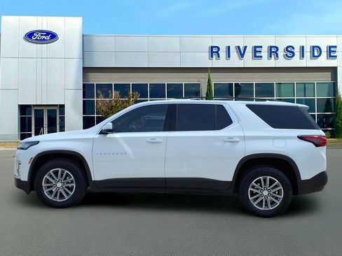 Used 2023 Chevrolet Traverse LT FWD image 4