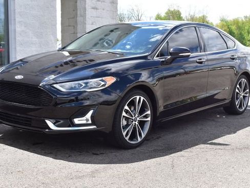 Used 2019 Ford Fusion Titanium FWD image 13