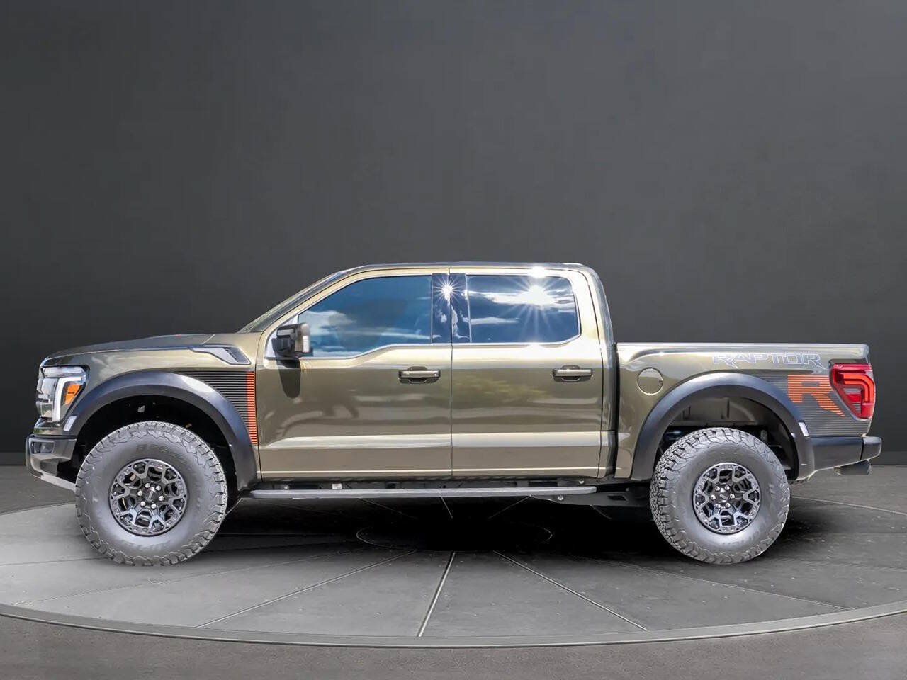 Used 2026 Ford F150 Raptor w/ Equipment Group 803A Raptor R AWD/4WD image 3