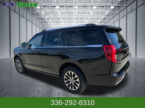 Used 2025 Ford Expedition Platinum AWD/4WD image 3
