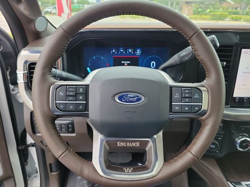 New 2026 Ford F350 King Ranch w/ FX4 Off-Road Package AWD/4WD image 16