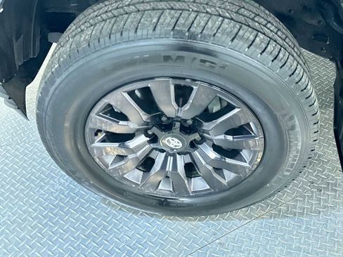 Used 2023 Toyota Tacoma Limited image 10