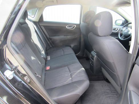 Used 2017 Nissan Sentra SV FWD image 7