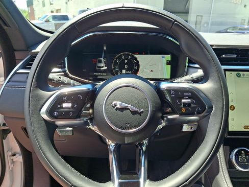 Used 2026 Jaguar F-PACE R-Dynamic S AWD/4WD image 19