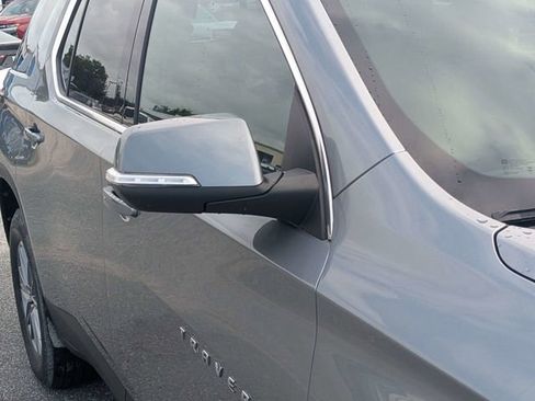 Used 2023 Chevrolet Traverse LT FWD image 10