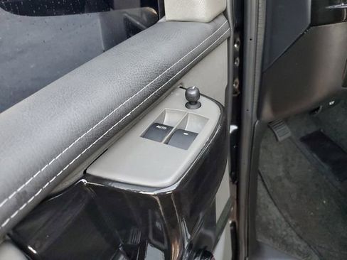 Used 2024 GMC Savana 2500 Extended w/ Driver Convenience Package image 18