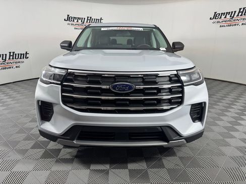 Used 2026 Ford Explorer Active RWD image 5