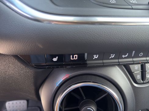 New 2026 Chevrolet Blazer LT w/ Convenience Package FWD image 13