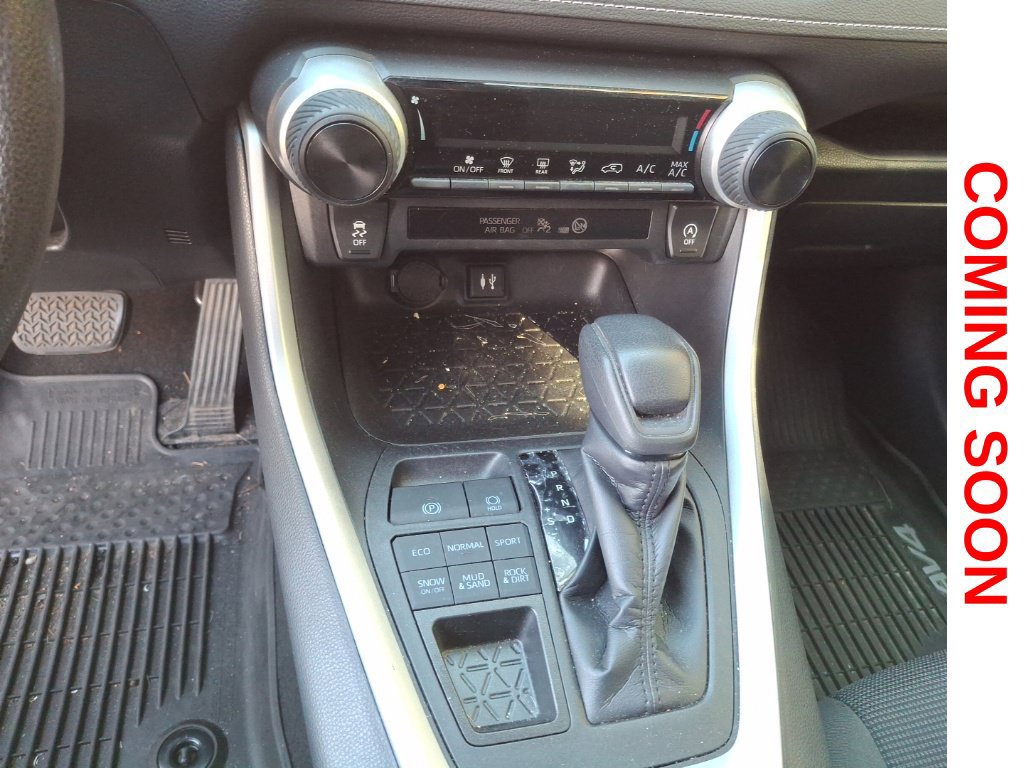 Used 2019 Toyota RAV4 LE w/ All Weather Liner Package AWD/4WD image 15