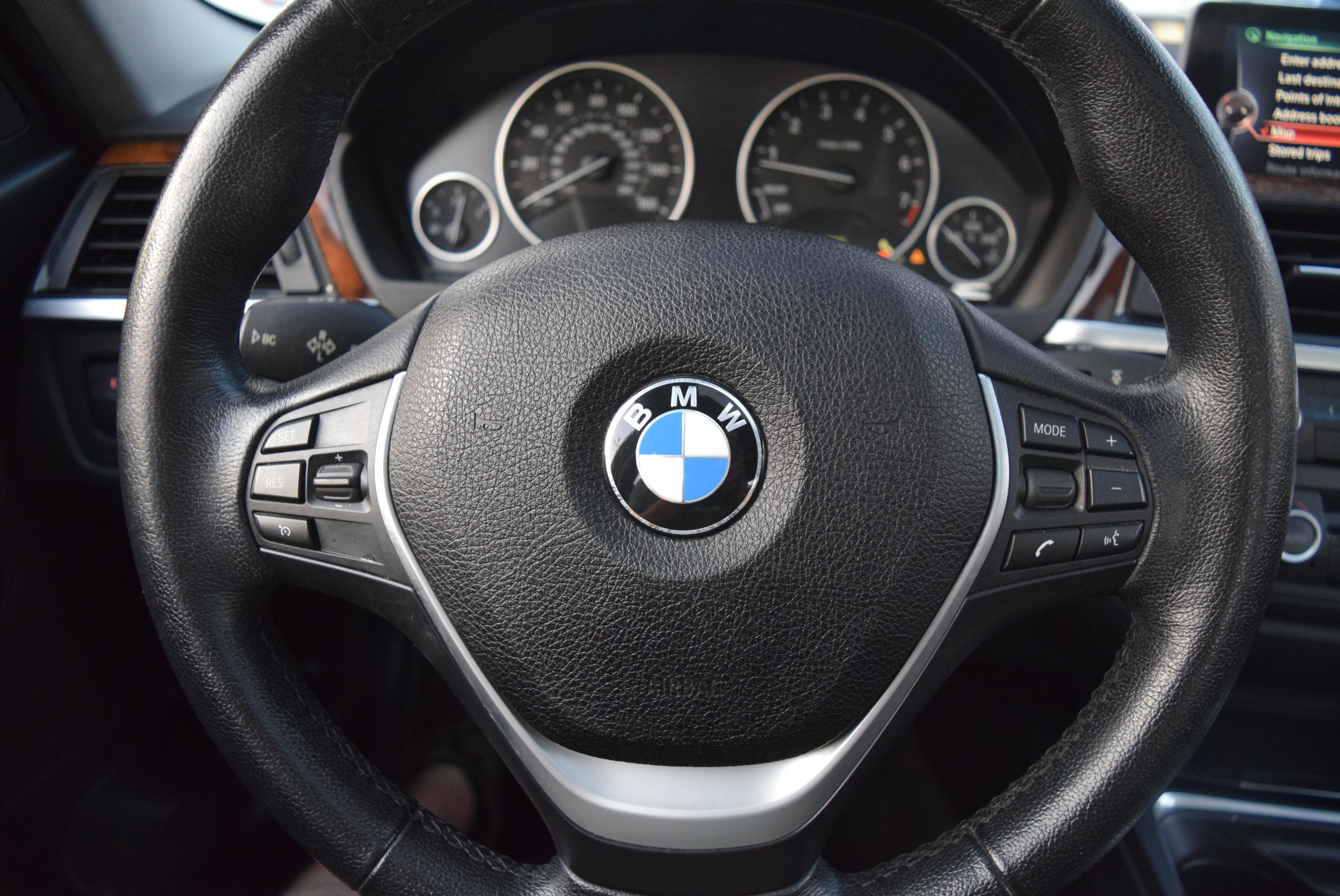 Used 2015 BMW 328i xDrive Sedan AWD/4WD image 11