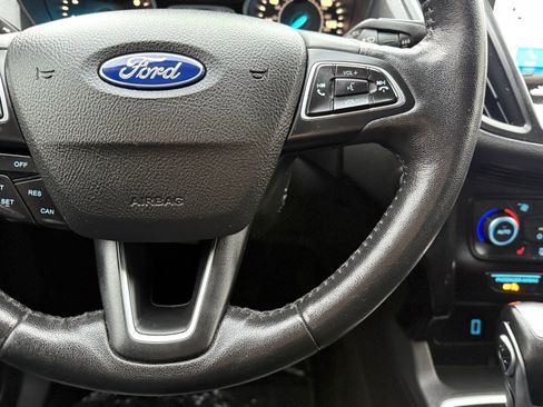 Used 2018 Ford Escape Titanium image 22