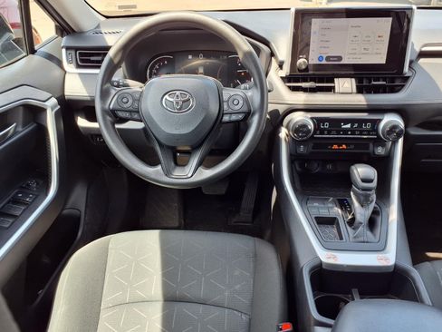 Used 2024 Toyota RAV4 XLE FWD image 5