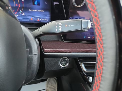 Used 2024 Chevrolet Traverse RS AWD/4WD image 21