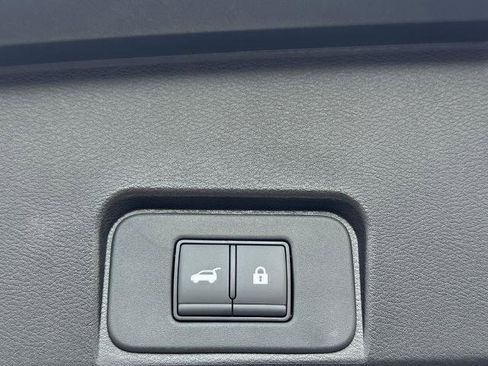 Certified 2026 Nissan Rogue SV image 18