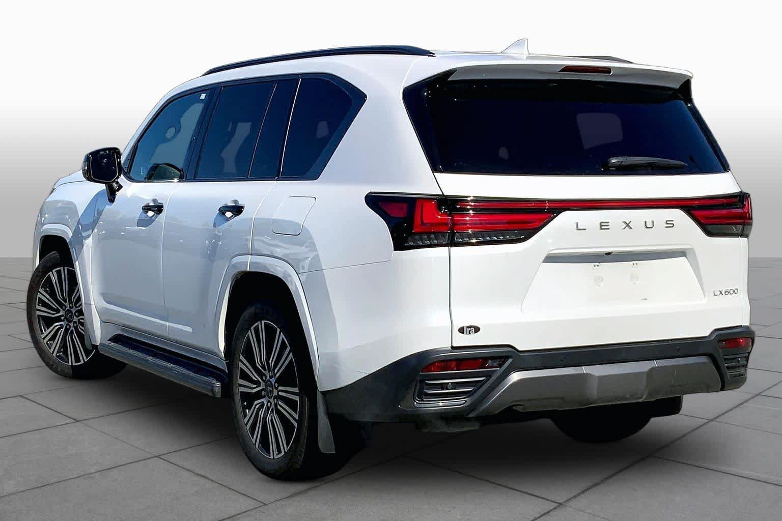 Used 2024 Lexus LX 600 4WD w/ Appearance Package image 11