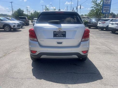Used 2017 Chevrolet Trax LT w/ Driver Confidence Package image 5