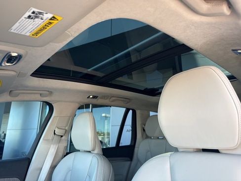 Certified 2022 Volvo XC90 T6 Inscription w/ Lounge Package image 12