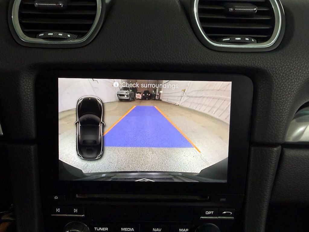 Used 2018 Porsche 718 Boxster RWD image 31