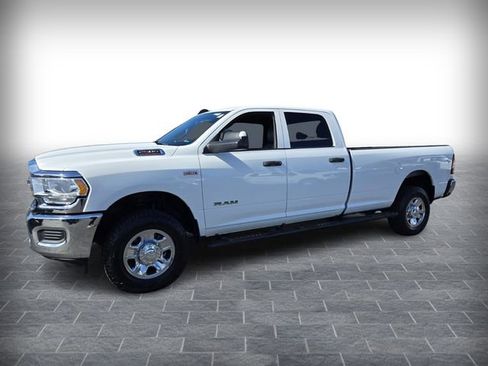 Used 2022 RAM 2500 Tradesman w/ Chrome Appearance Group image 3