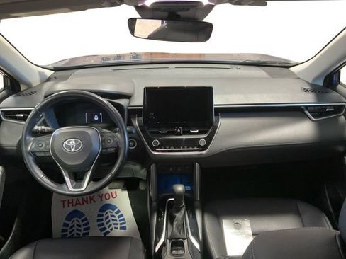 Used 2023 Toyota Corolla Cross XLE image 21