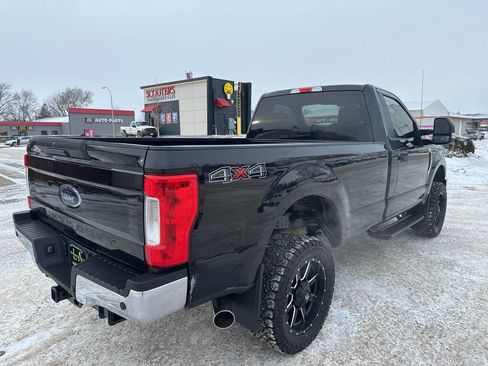 Used 2019 Ford F250 XLT w/ XLT Value Package image 5