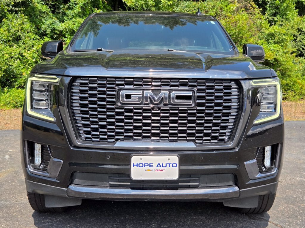 Used 2023 GMC Yukon Denali Ultimate AWD/4WD image 8