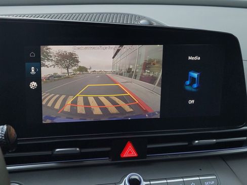 Used 2024 Hyundai Elantra SEL w/ Convenience Package image 15