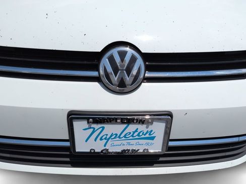 Used 2020 Volkswagen Golf 4-Door FWD image 32