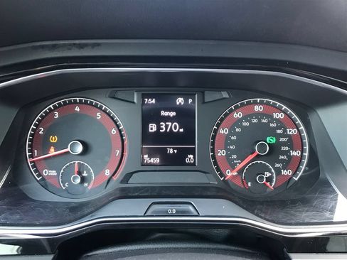 Used 2019 Volkswagen Jetta R-Line w/ R-Line Cold Weather Package FWD image 9