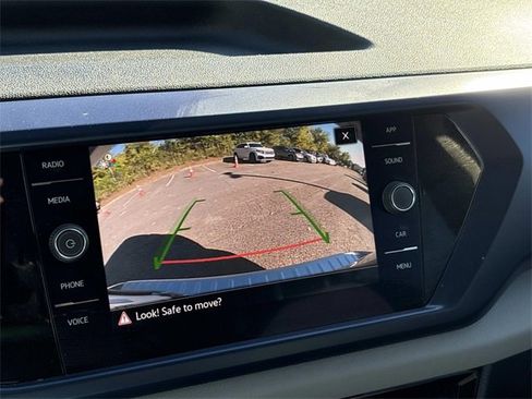 Used 2022 Volkswagen Taos SE image 30