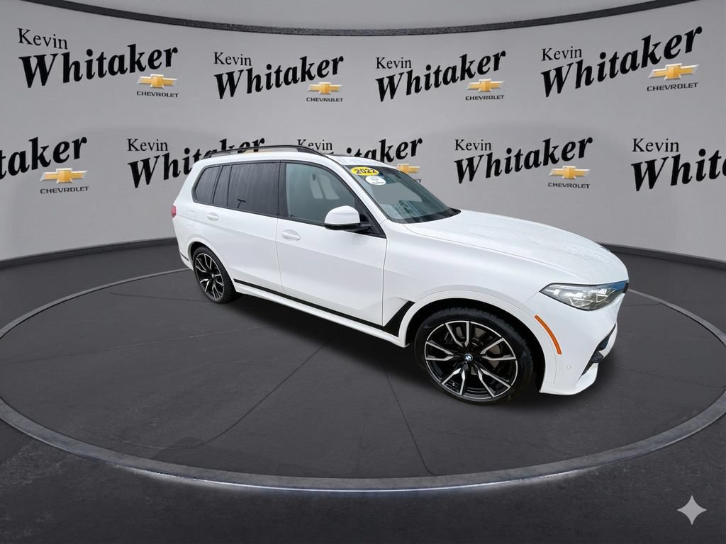 Used 2022 BMW X7 xDrive40i w/ M Sport Package AWD/4WD image 2