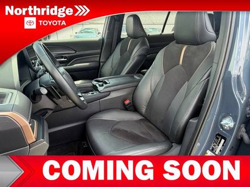 Used 2025 Toyota Grand Highlander AWD Hybrid image 5