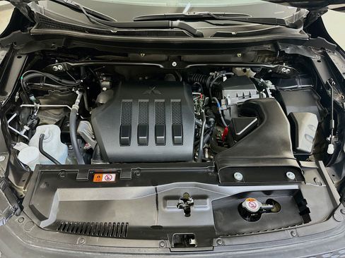 Used 2025 Mitsubishi Eclipse Cross SE AWD/4WD image 35