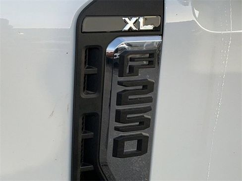 New 2026 Ford F250 XL w/ XL Chrome Package image 10