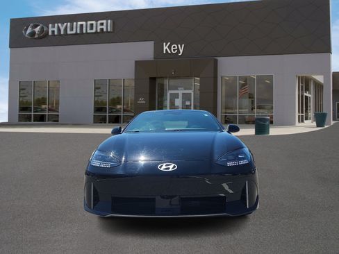 Used 2025 Hyundai Ioniq 6 SE AWD/4WD image 8