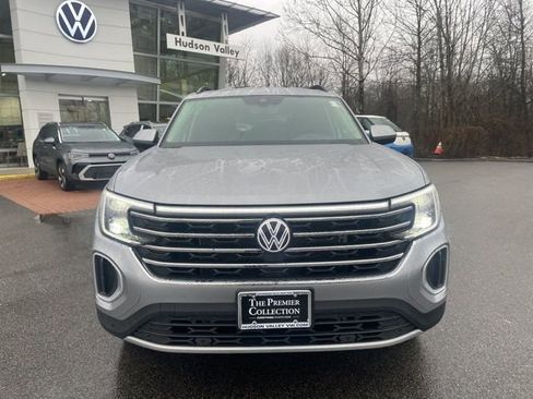 Certified 2026 Volkswagen Atlas SE image 6