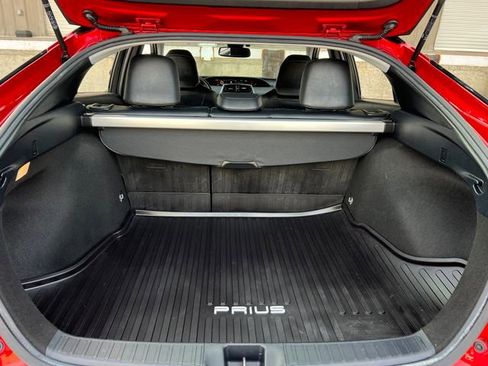 Used 2017 Toyota Prius Four Touring image 28