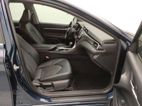 Used 2019 Toyota Camry SE FWD image 21