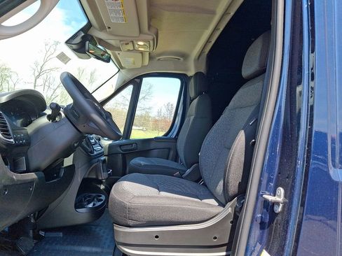 New 2025 RAM ProMaster 3500 w/ Quick Order Package 22G SLT image 8