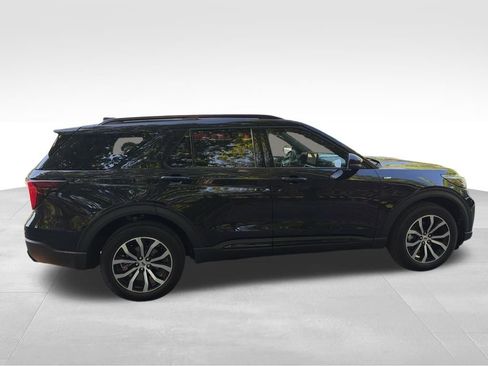 Used 2025 Ford Explorer ST-Line AWD/4WD image 5
