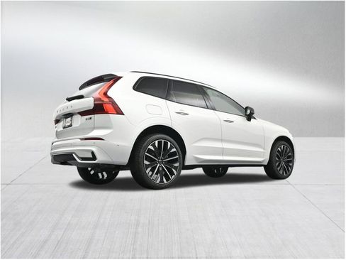 New 2026 Volvo XC60 B5 Ultra w/ Protection Package Premier AWD/4WD image 25