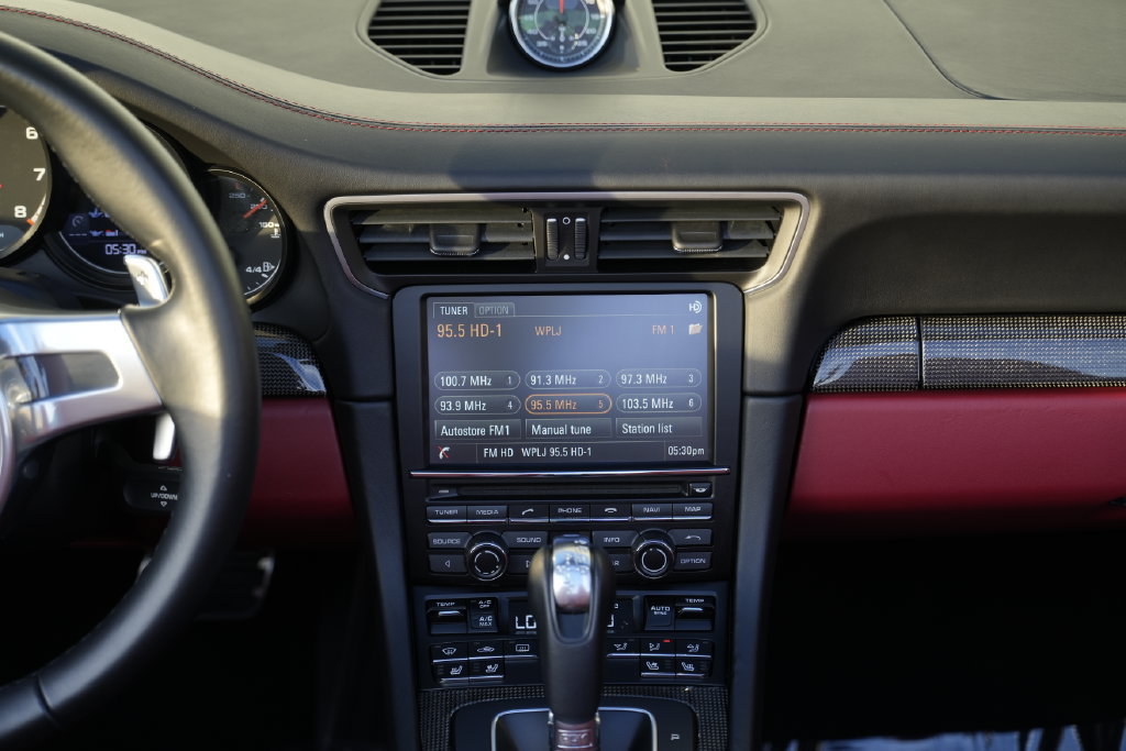 Used 2014 Porsche 911 Turbo S AWD/4WD image 83