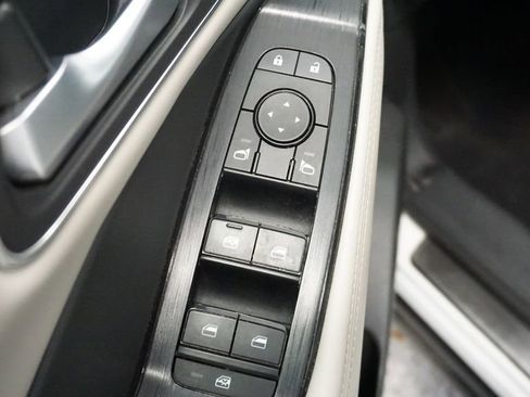 Used 2021 Nissan Rogue SV w/ Premium Package image 31