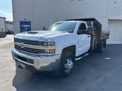 Used 2018 Chevrolet Silverado 3500 W/T w/ WT Convenience Package image 2